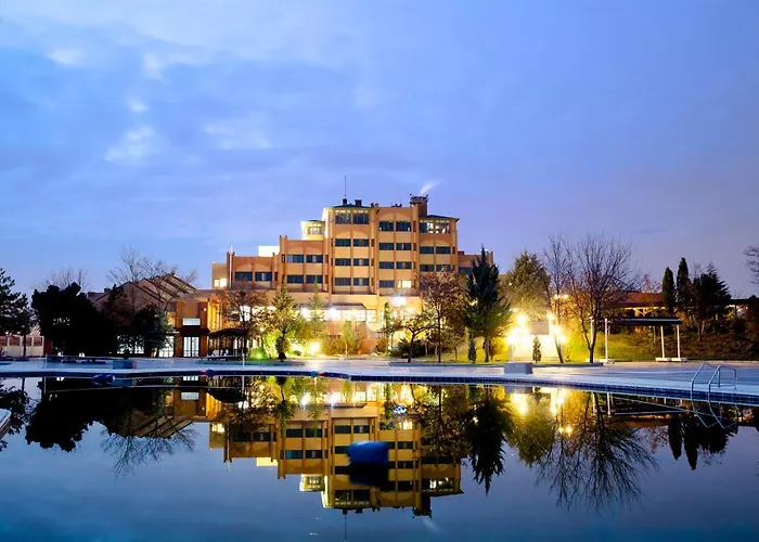 Hotel Patalya Lakeside