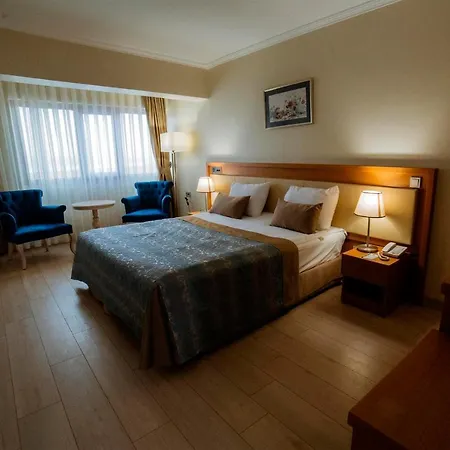 Patalya Lakeside Hotel 4*