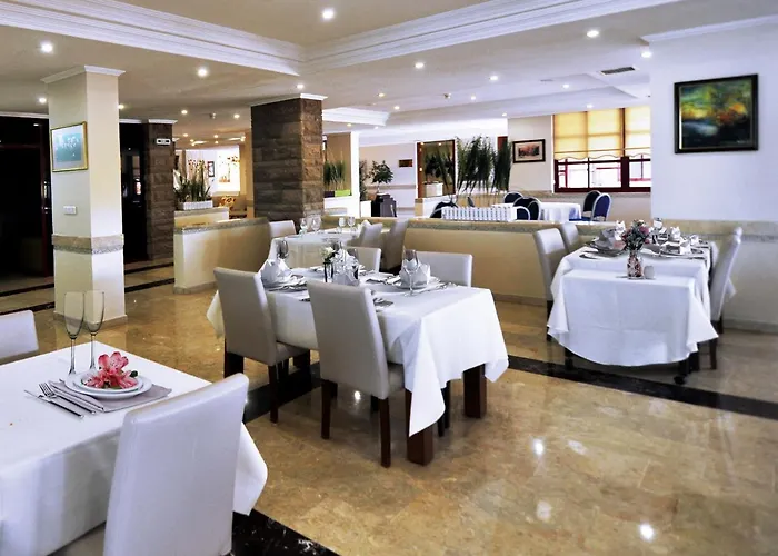 Szálloda Patalya Lakeside 4*