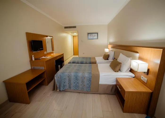 Patalya Lakeside Szálloda Ankara