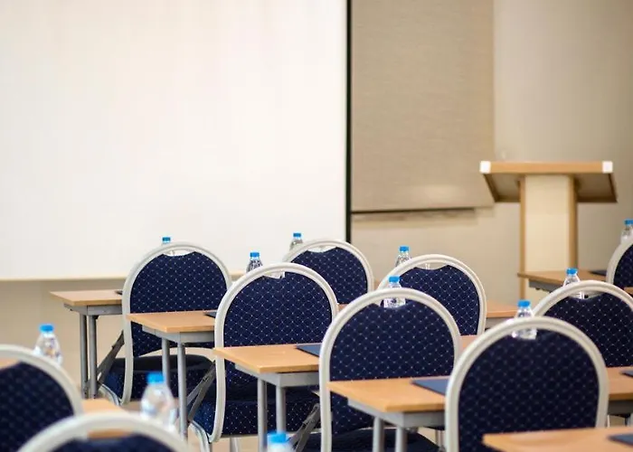 Patalya Lakeside Szálloda