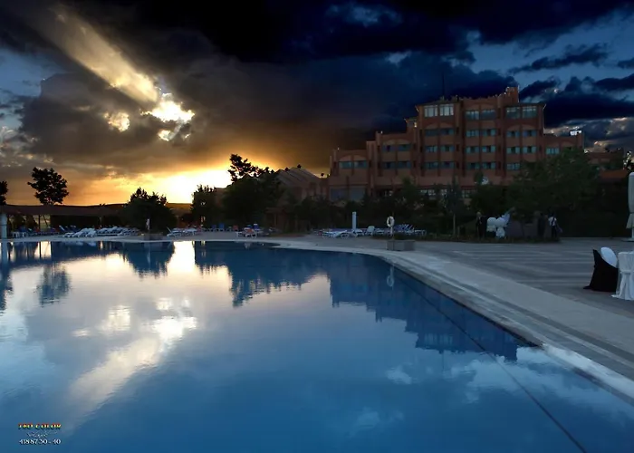 Otel Patalya Lakeside 4*